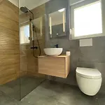 House Oliveglia *