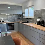 House Oliveglia *