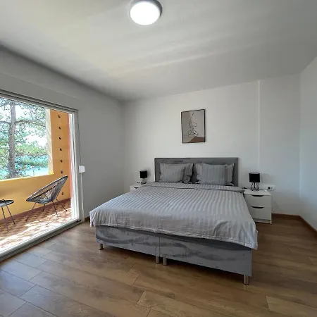 House Oliveglia * Šilo