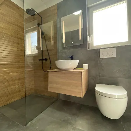 House Oliveglia *